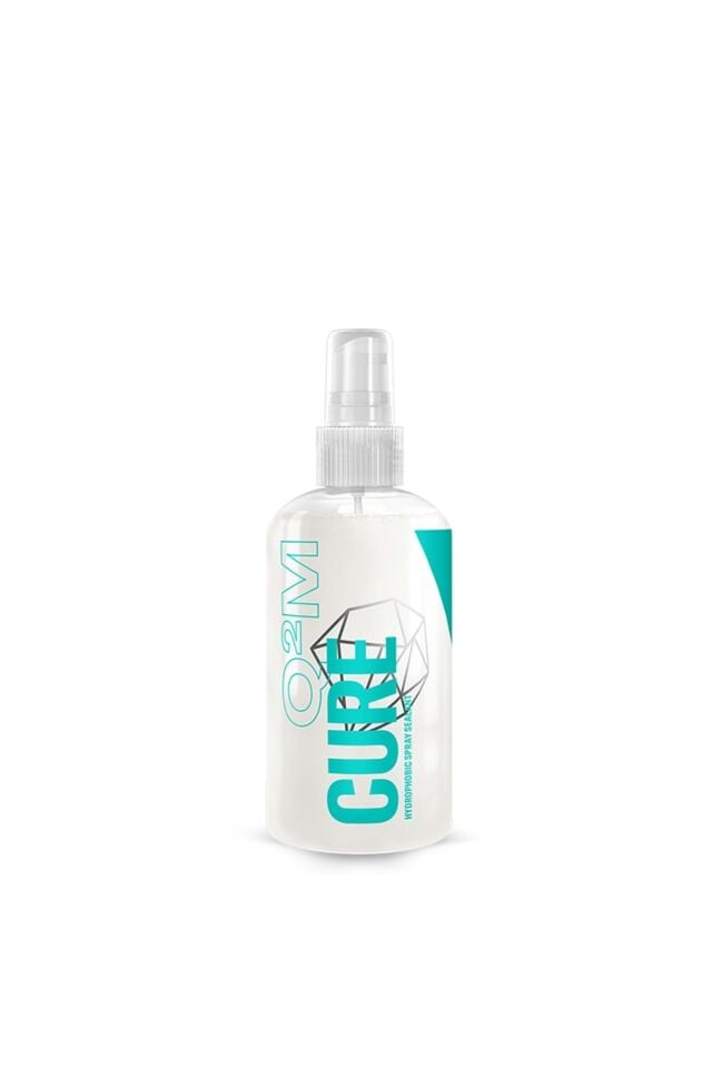 Gyeon Q²m Cure Seramik Bazlı Boya Koruma Ve Bakım Spreyi - 250 ml
